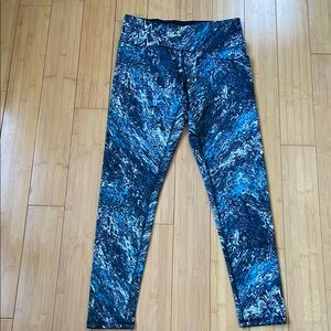 RBX turquoise teal white watercolor patterned workout leggings, size medium, LN